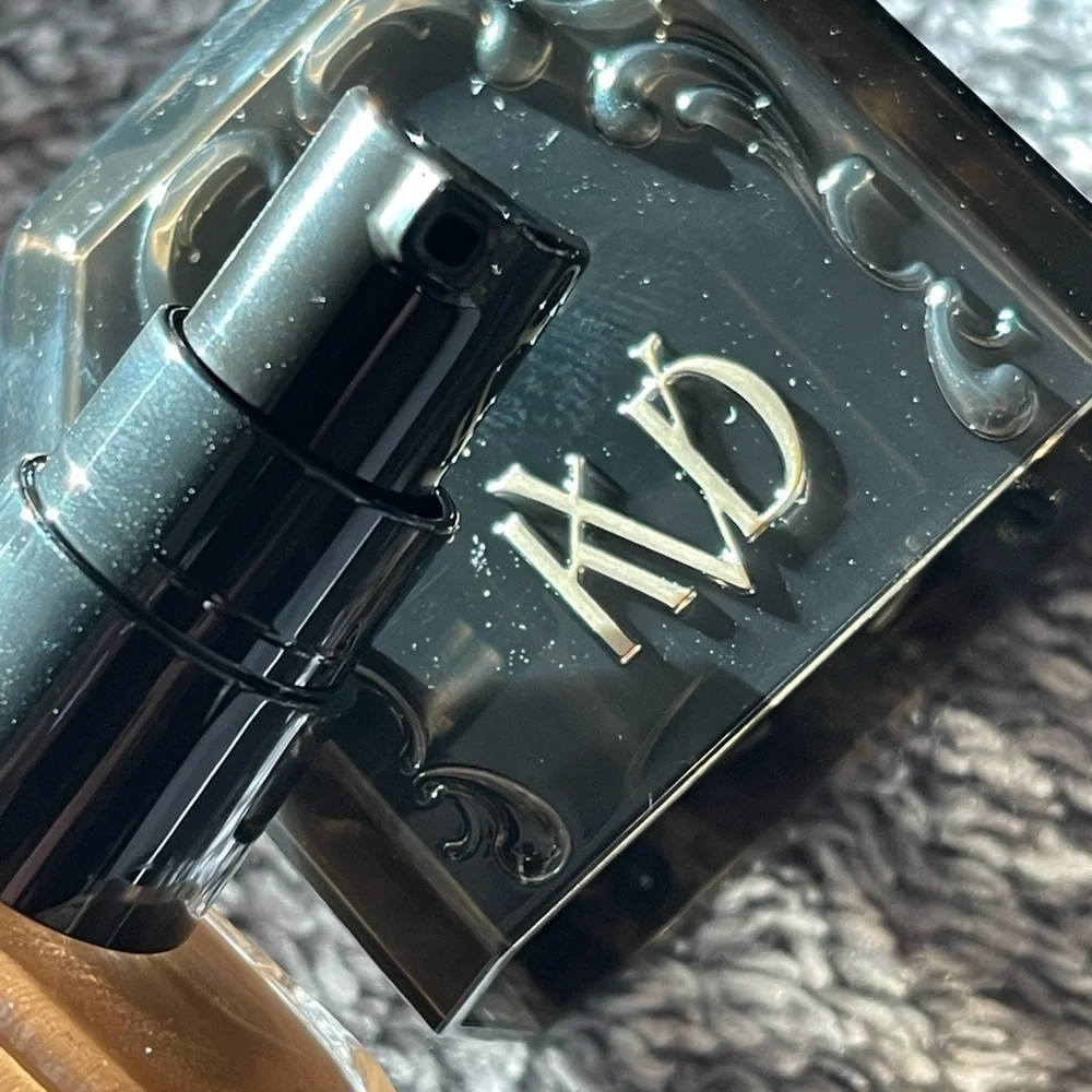 KVD Deep 084 GOOD APPLE FULL-COVERAGE FOUNDATION
